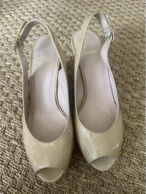 Stuart Weitzman Jean Cork Wedge Beige Patent Leather Heels Size 8.5 Preowned